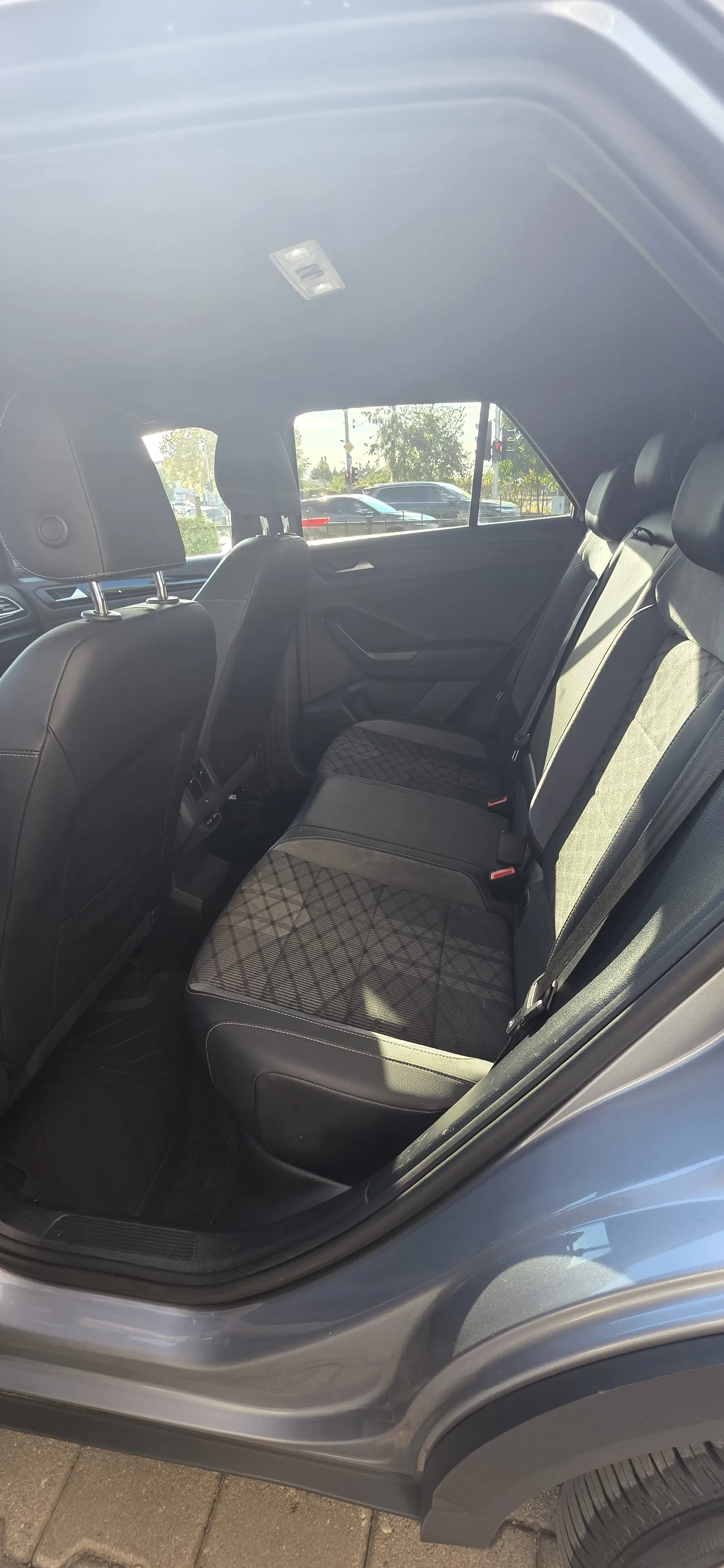 VW T-ROC R-LINE